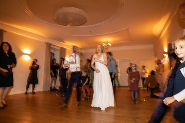 Hochzeitzspaar Tanzen